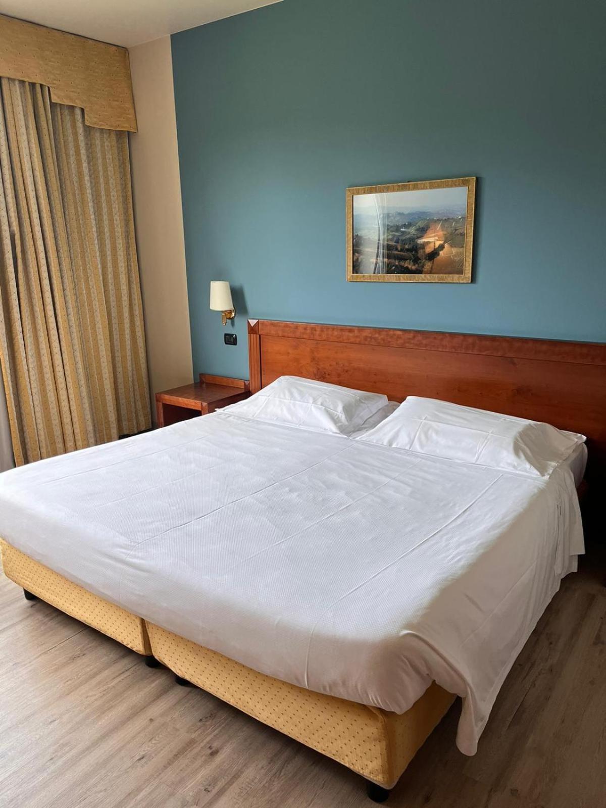Phi Hotel Cavalieri Bra Ngoại thất bức ảnh